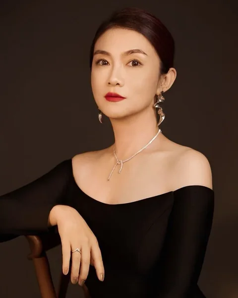 Jia (Lisa) Li