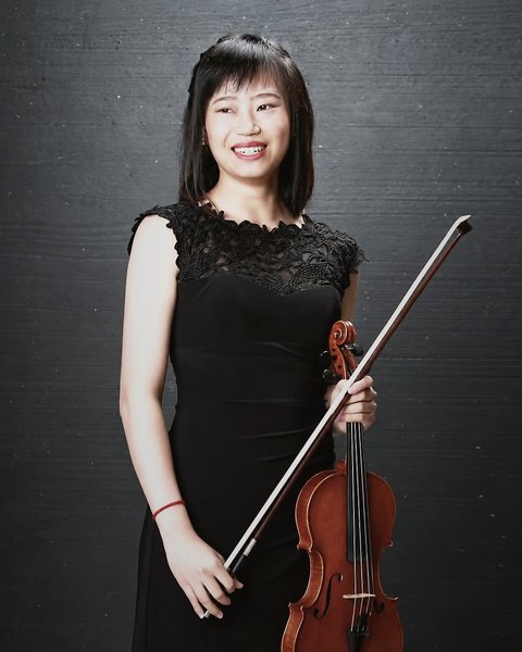 Dr. Jillian Yang with her violin